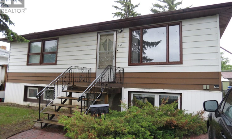 769 Queen Street