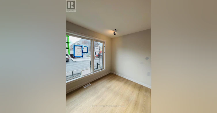 9-801 Glenroy Gilbert Drive, Ottawa, ON, K2J 7N8 - 2