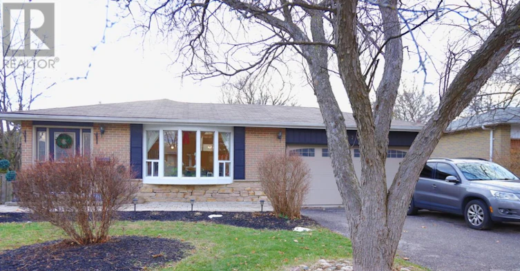 27 Stornoway Crescent, Markham, ON, L3T 3X8