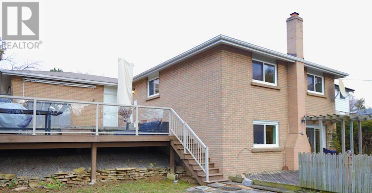 27 Stornoway Crescent, Markham, ON, L3T 3X8 - 2