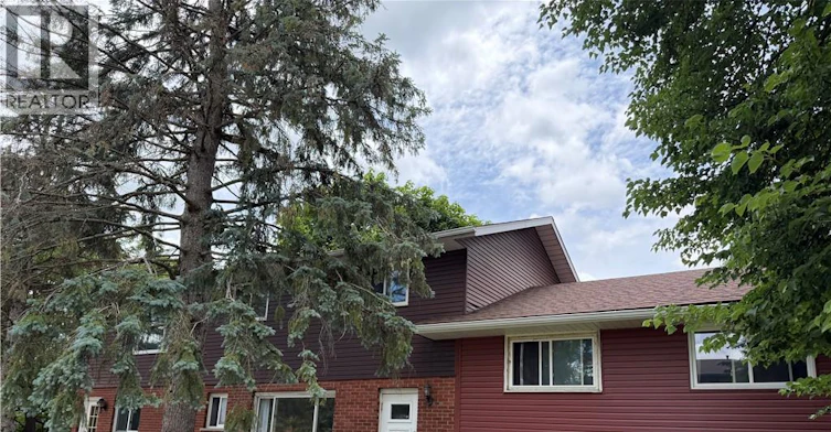 2-379 Holly Street, Waterloo, ON, N2L 4G5