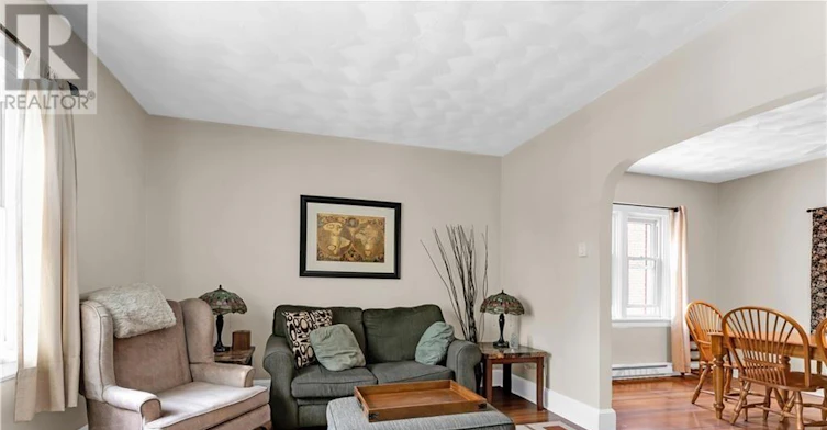 24 Desjardins Avenue, Ottawa, ON, K1N 5N9 - 3