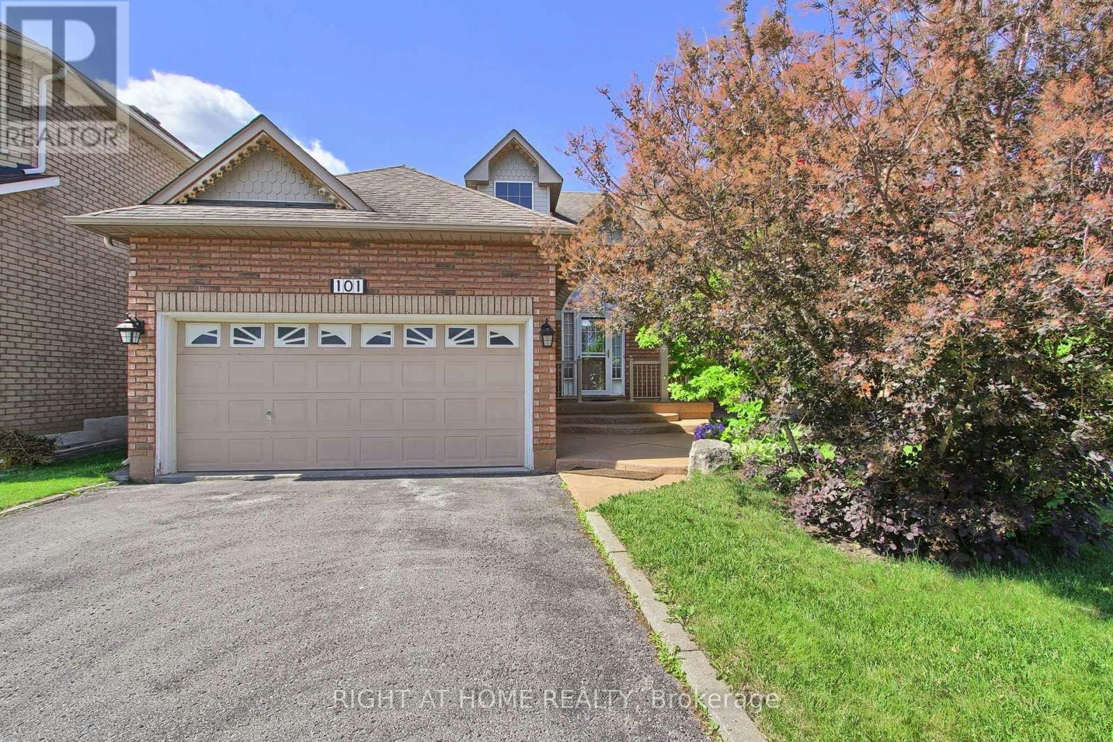 101 Old Colony Road, Richmond Hill, ON, L4E 3X2
