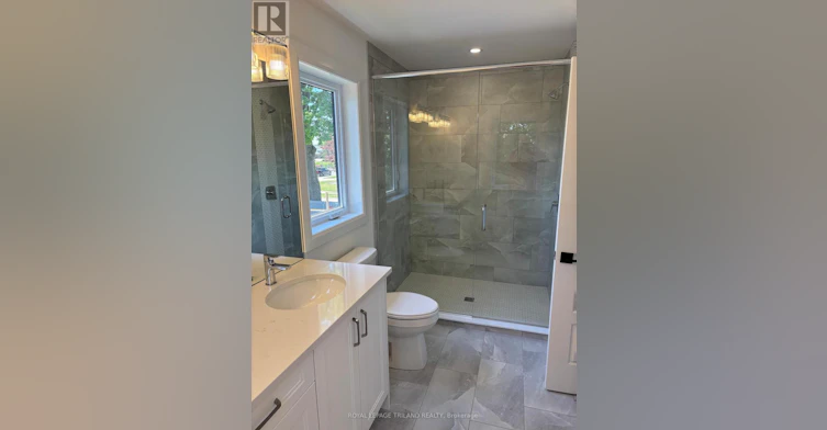 UPPER-406 Forest Lawn Avenue, London, ON, N5V 1S9 - 11