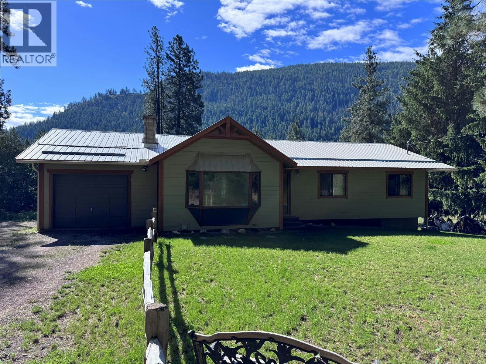 725 3 Highway, Christina Lake, BC, V0H 1E0