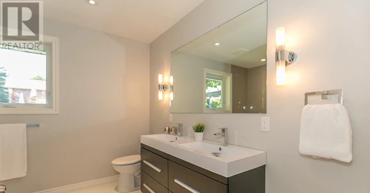 367 Kerrybrook Drive, Richmond Hill, ON, L4C 3R4 - 6