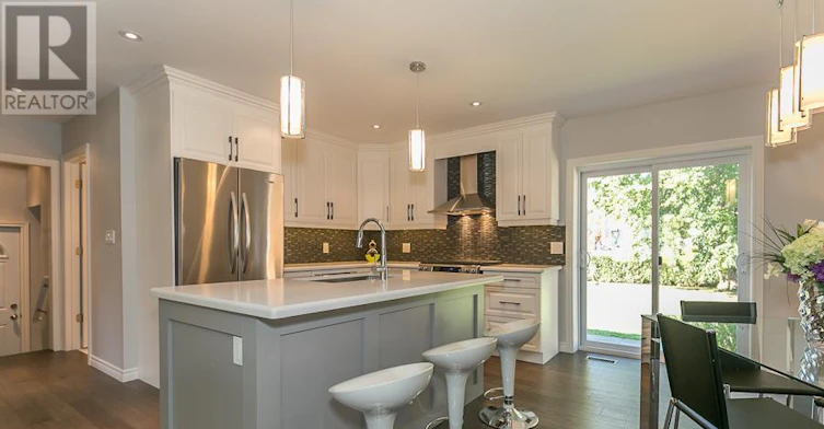 367 Kerrybrook Drive, Richmond Hill, ON, L4C 3R4 - 3