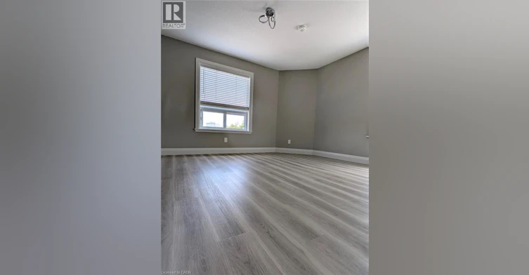 11-135 Wellington Street N, Kitchener, ON, N2H 5J9 - 10