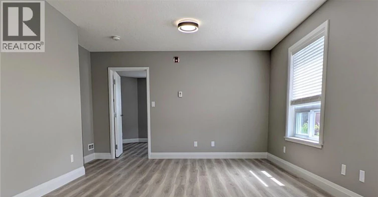 11-135 Wellington Street N, Kitchener, ON, N2H 5J9 - 8