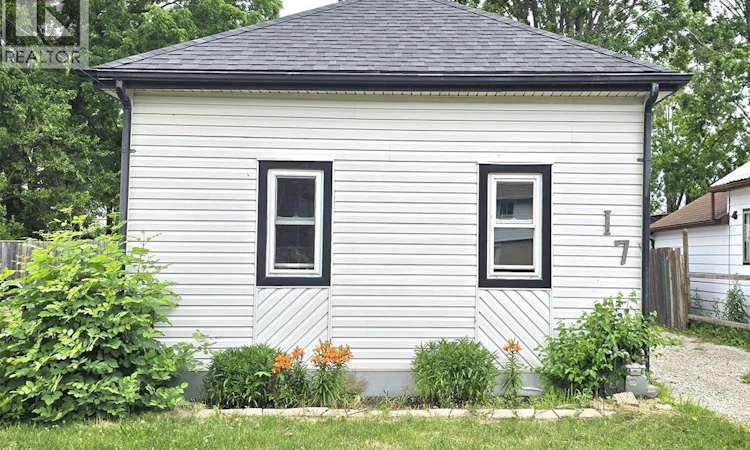 17 Taylor Avenue