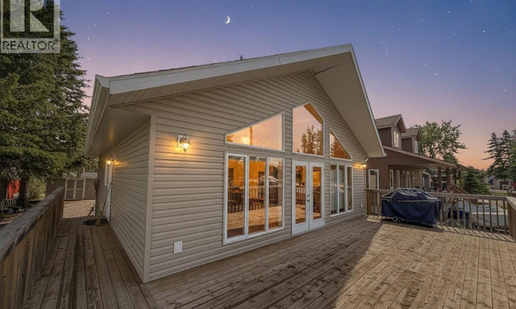 5 Red Willow Crescent