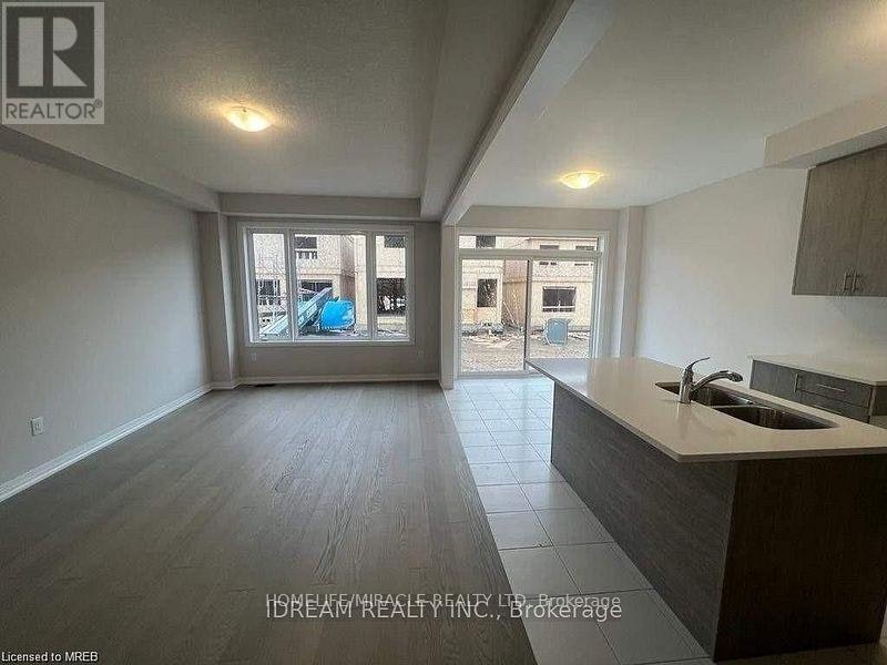 UPPER-28 Crossmore Crescent, Cambridge, ON, M1S 0C7 - 2