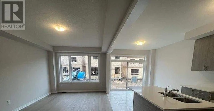 UPPER-28 Crossmore Crescent, Cambridge, ON, M1S 0C7 - 2