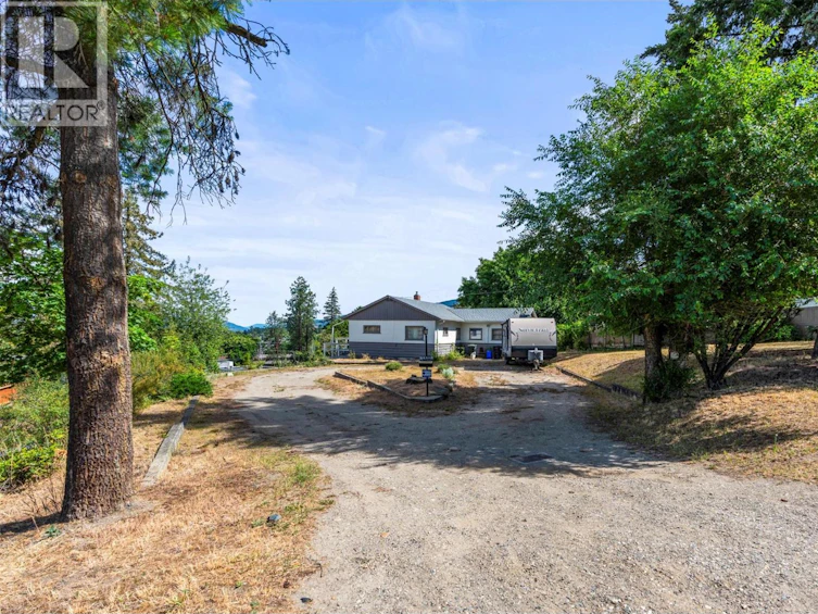 1801 39 Avenue, Vernon, BC, V1T 3A6 - 10