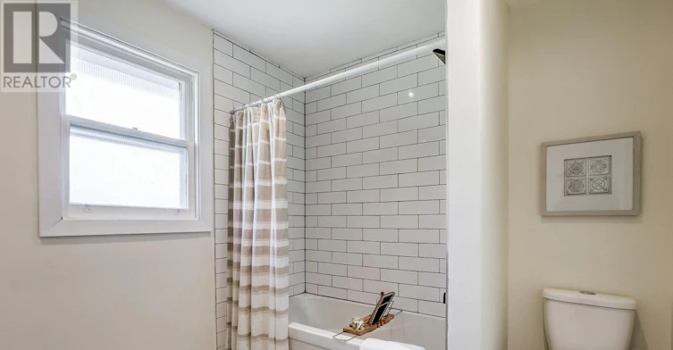 MAIN LEVEL-6801 Dunn Street, Niagara Falls, ON, L2G 2R3 - 9