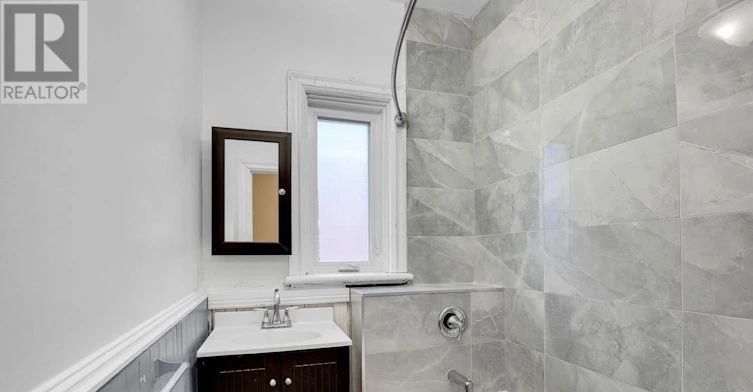 2-205 Flora Street, Ottawa, ON, K1R 5R6 - 13