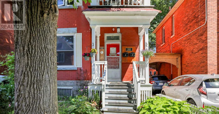 2-205 Flora Street, Ottawa, ON, K1R 5R6 - 2