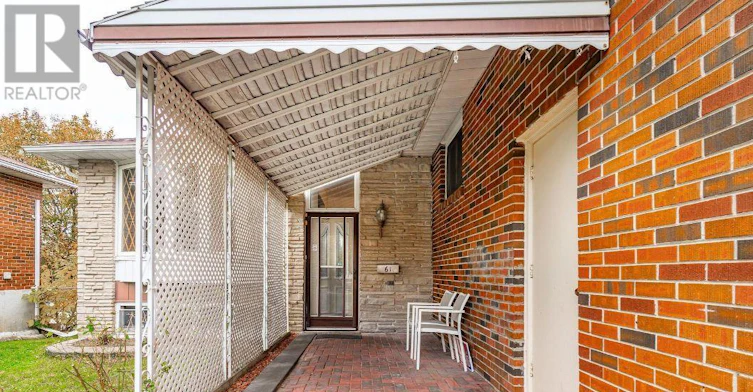 61 Deerfield Crescent, Brampton, ON, L6T 1K8 - 3