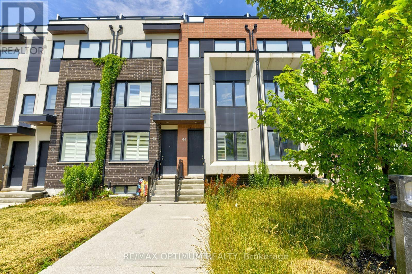 44 Sarah Jackson Crescent, Toronto, ON, M3K 0B6