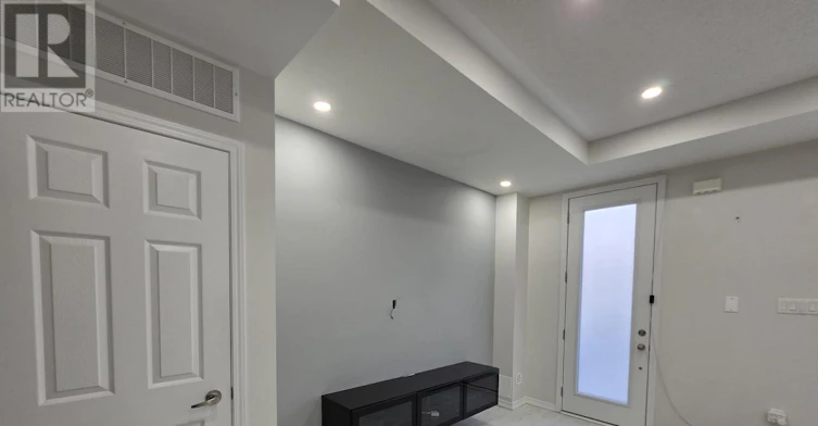 30 Woodstream Drive, Toronto, ON, M9W 0G1 - 4