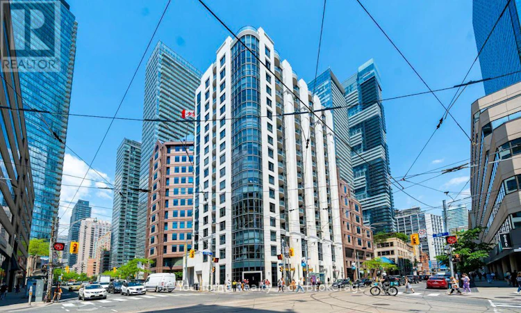 607-801 Bay Street