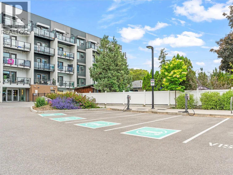 306-2555 Lakeshore Road, Vernon, BC, V1H 0A4 - 2