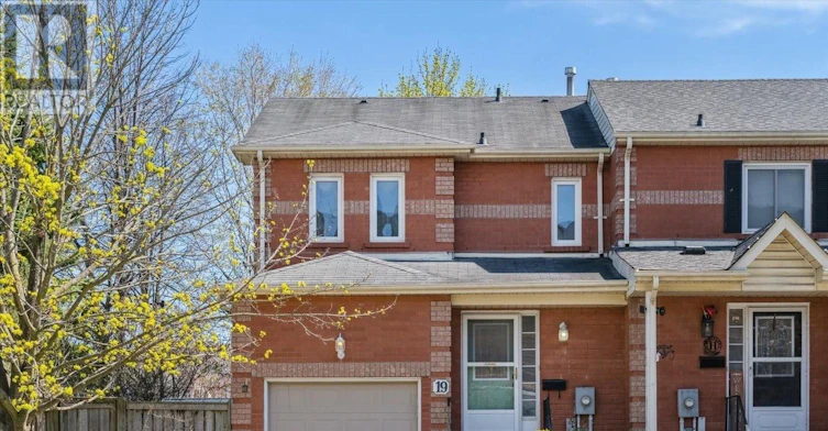 19 Wallace Drive, Whitby, ON, L1N 9G9