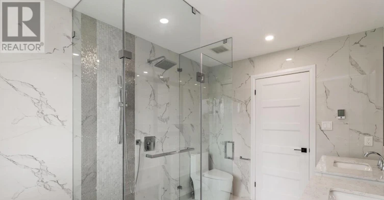 UPPER-164 Winston Avenue, London, ON, N6J 2W6 - 13