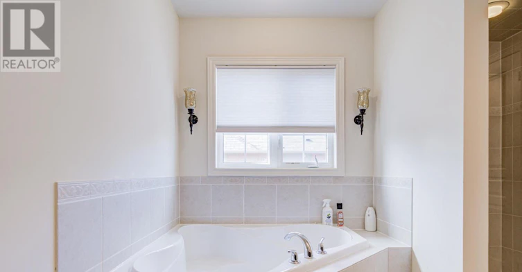 1139 Cenotaph Boulevard, Newmarket, ON, L3X 0A7 - 49