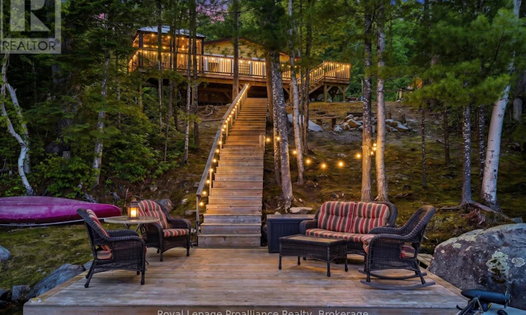 764 Mazinaw Lake (Water Access Only