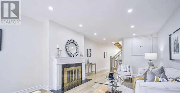 322 Hillsdale Avenue E, Toronto, ON, M4S 1T8 - 4