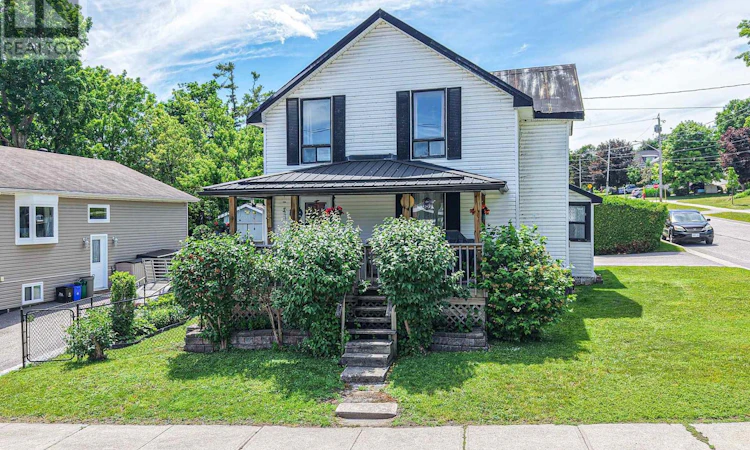 139 Borland Street E