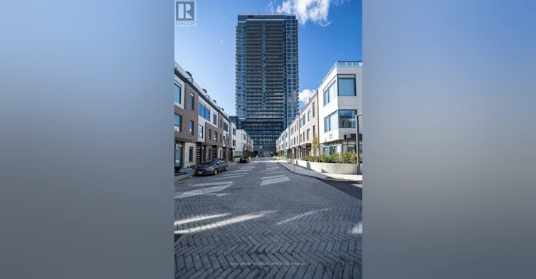 2118-7895 Jane Street E, Vaughan, ON, L4K 2M7 - 3