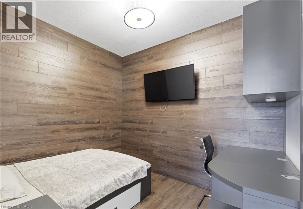 T2-330 1009 Phillip Street, Waterloo, ON, N2L 3W9 - 2