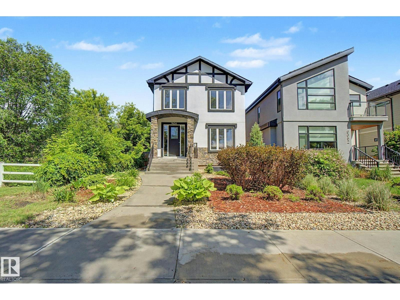 9654 83 Avenue NW, Edmonton, AB, T6C 1C2