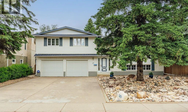 10 Capilano Drive
