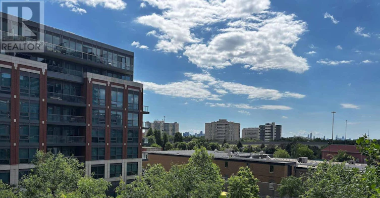 436-31 Tippett Road, Toronto, ON, M3H 0C8 - 2