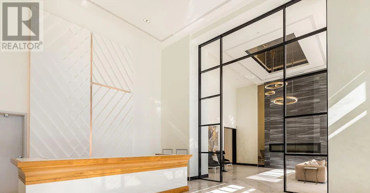 801-255 Bay Street, Ottawa, ON, K1R 0C5 - 2