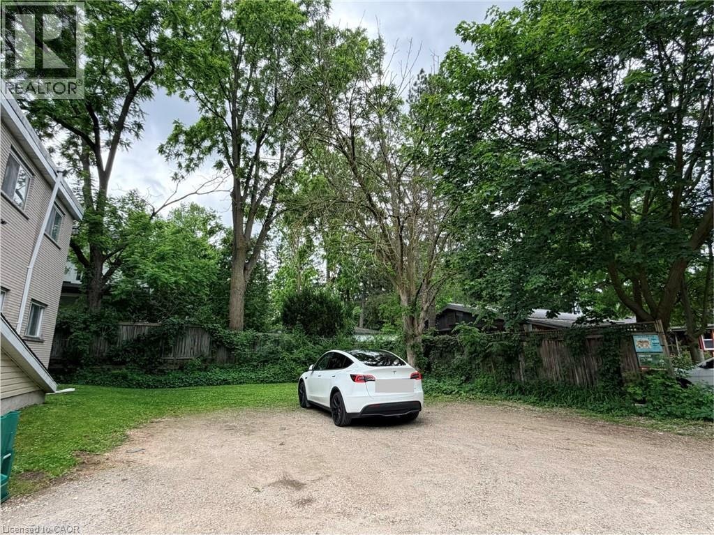 3-74 William Street W, Waterloo, ON, N2L 1J7 - 4