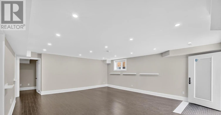 38 York Road, Toronto, ON, M9R 3E4 - 5
