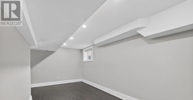38 York Road, Toronto, ON, M9R 3E4 - 12