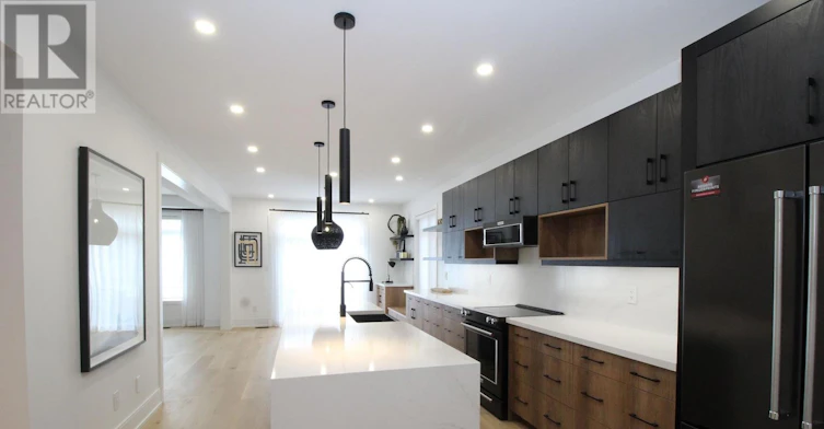 32 Mckean Drive, Whitchurch-Stouffville, ON, L4A 0R7 - 4