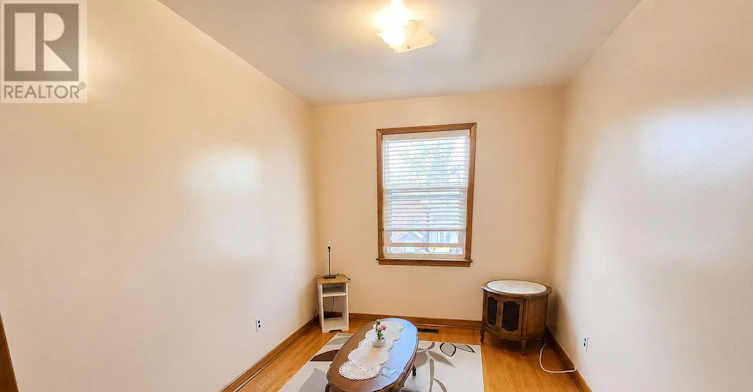 5 Pendrith Street, Toronto, ON, M6G 1R6 - 6