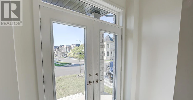 44 Hewison Avenue, Richmond Hill, ON, L4S 0J2 - 3