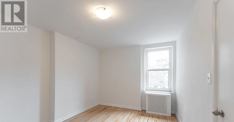 35-8 Mallory Gardens, Toronto, ON, M4V 2A6 - 6