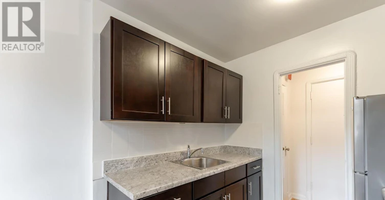 35-8 Mallory Gardens, Toronto, ON, M4V 2A6 - 10