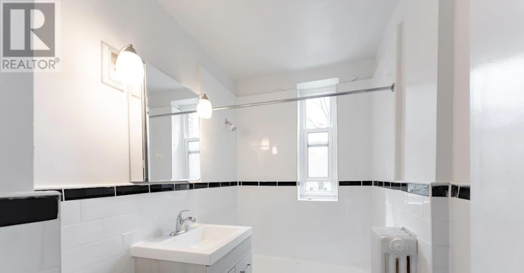 35-8 Mallory Gardens, Toronto, ON, M4V 2A6 - 13