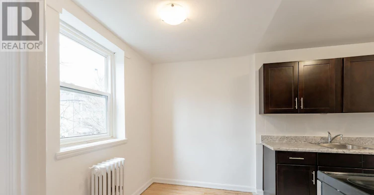 35-8 Mallory Gardens, Toronto, ON, M4V 2A6 - 8
