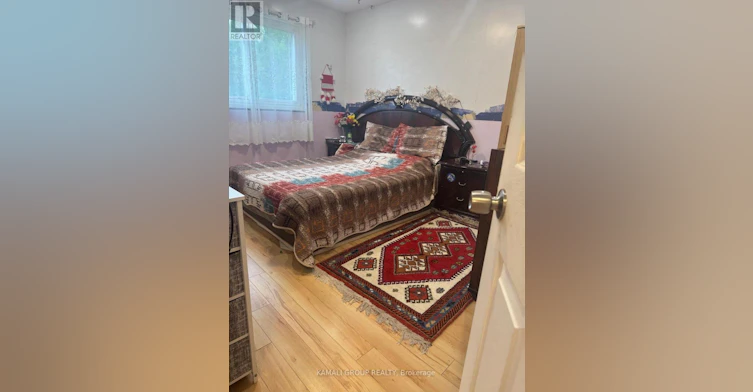 24 Valhalla Court, Aurora, ON, L4G 5W3 - 12