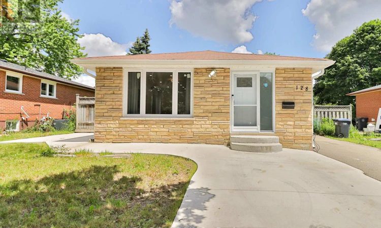 128 Rutherford Road N
